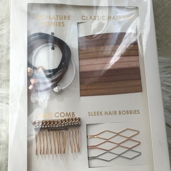 NWT Knotty Knotty Hair Necessities Gift Box - Picture 2 of 3